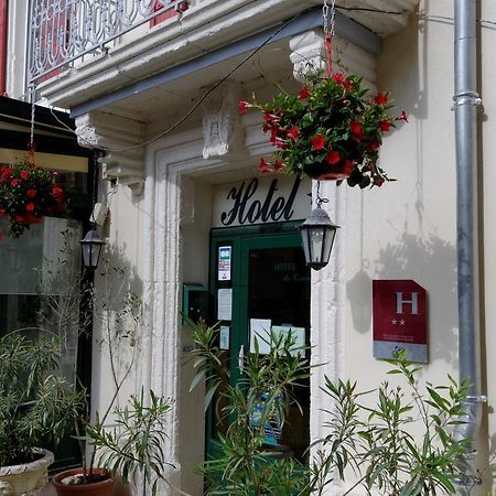 Hotel Du Commerce بو سانت إيستبري المظهر الخارجي الصورة